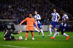 关于赛地聚焦：葡超今夜热度飙升；巴黎圣日耳曼回应争议；态度坚定；更衣室氛围转暖的信息-爱游戏官网