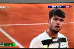 阿扎伦卡意外战胜篮网，锐不可当引爆全场！(阿扎伦卡比赛视频)-爱游戏娱乐