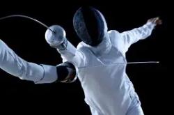 击剑总决赛焦点战：渝州麒麟队读秒扳平陇右旋风队，客场强势带走胜利。中场绞杀压制对手的简单介绍-爱游戏官网